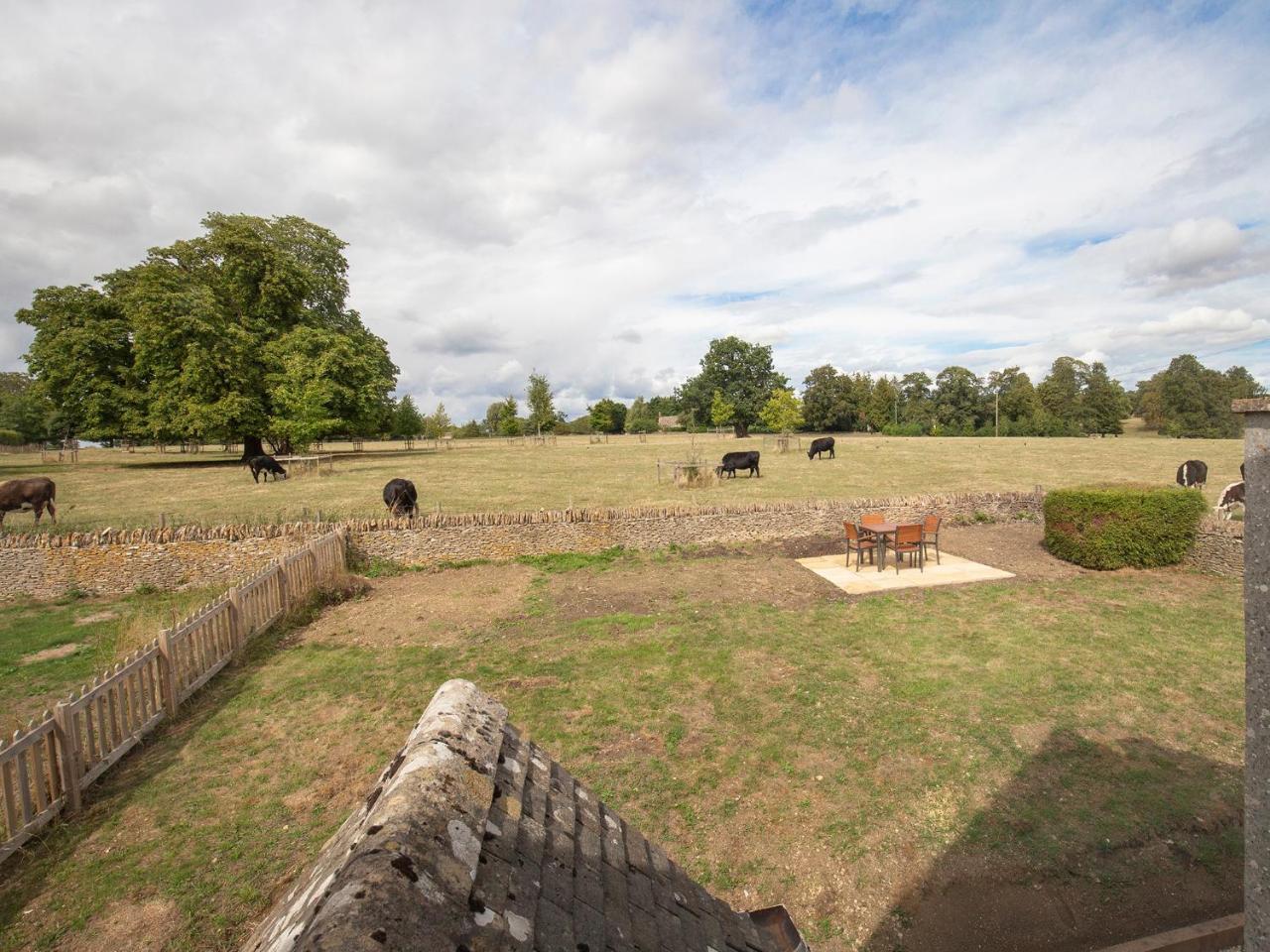 Meadow View Villa Cirencester Exterior foto